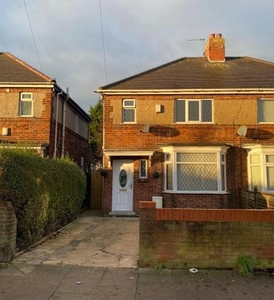 3 bedroom semi-detached house to rent Grimsby, DN34 5DA