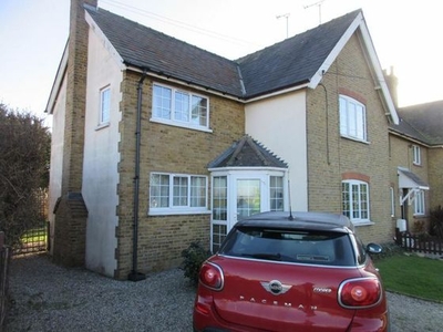 3 bedroom semi-detached house to rent Southend-on-sea, SS2 5QR
