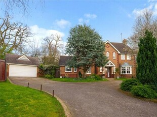 4 Bedroom Detached House For Sale In Great Billing, Northampton