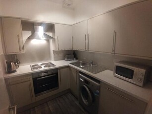 4 Bedroom Flat For Rent In New Town, Edinburgh