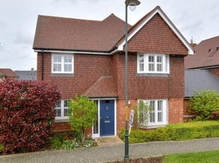 4 Bedroom Link Detached House For Sale In Kings Hill, West Malling