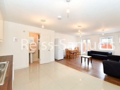 6 bedroom town house to rent London, E14 3AH