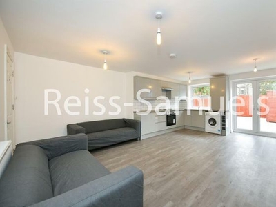 6 bedroom town house to rent London, E14 3AJ