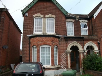 7 bedroom semi-detached house to rent Southampton, SO14 6UP