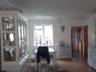 End of terrace house to rent Croydon, CR0 6PG
