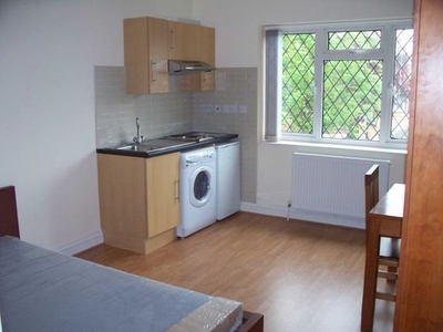 Flat to rent Barnet, EN5 3BB