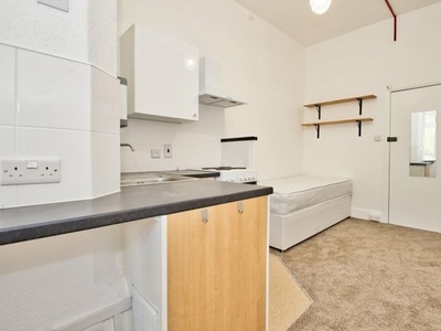 House share to rent London, NW2 5RG
