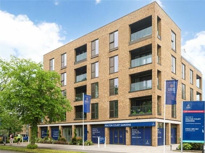 1 Bedroom Flat For Sale In Walton On Thames