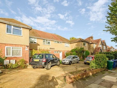 1 Bedroom Maisonette For Rent In North Finchley