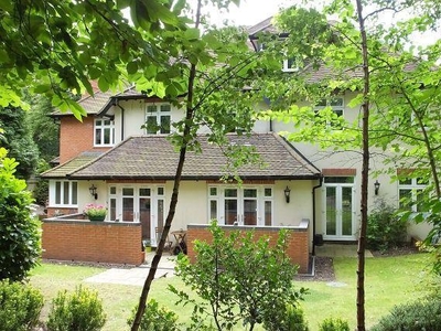 2 Bedroom Apartment For Rent In Sutton Coldfield, West Midlands