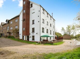 2 Bedroom Apartment For Sale In Bickton