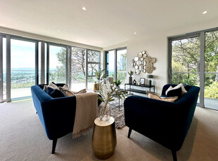 2 Bedroom Apartment For Sale In Poole, Dorset