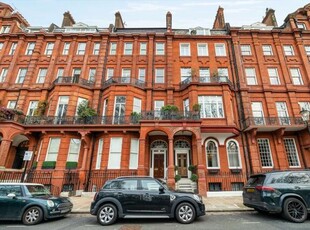 2 Bedroom Duplex For Sale In Chelsea, London