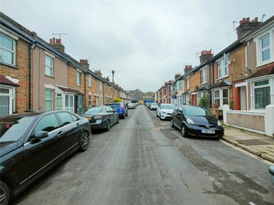 2 Bedroom End Of Terrace House For Rent In Gravesend, Kent