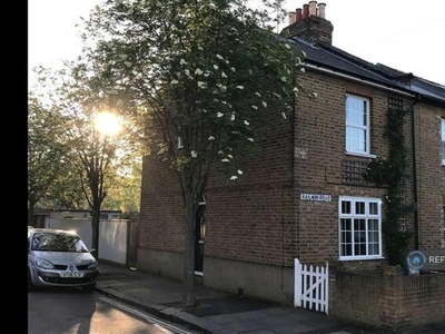2 Bedroom End Of Terrace House For Rent In Teddington