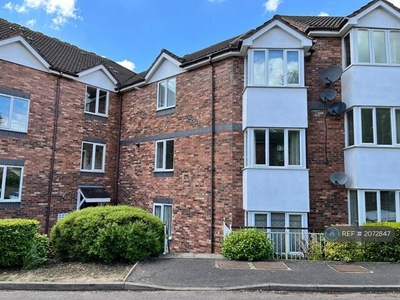 2 Bedroom Flat For Rent In St. Albans