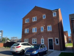 2 Bedroom Flat For Sale In Blackpool, Lancashire
