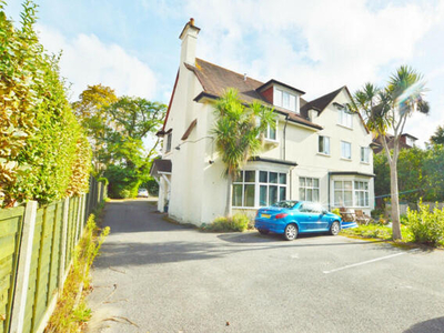 2 Bedroom Flat For Sale In Bournemouth, Dorset