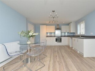 2 Bedroom Flat For Sale In Dartmouth, Devon