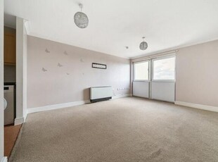 2 Bedroom Flat For Sale In Edmonton, London