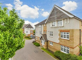 2 Bedroom Ground Floor Flat For Sale In Larkfield, Aylesford