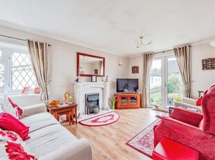 2 Bedroom Park Home For Sale In Merstham