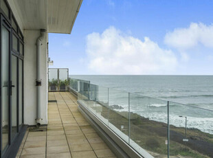 2 Bedroom Penthouse For Sale In Newquay