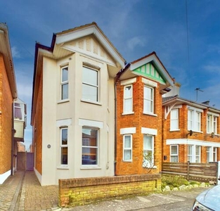 2 Bedroom Semi-detached House For Sale In Bournemouth, Dorset