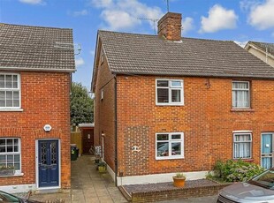 2 Bedroom Semi-detached House For Sale In Crawley