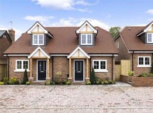 2 Bedroom Semi-detached House For Sale In Effingham, Surrey