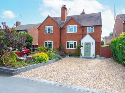 2 Bedroom Semi-detached House For Sale In Farnborough, Hampshire