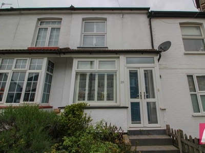 2 bedroom terraced house to rent Watford, WD19 4EG