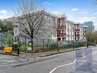 3 Bedroom Apartment For Sale In Islington, London
