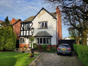 3 Bedroom Detached House For Sale In Churchtown, Southport