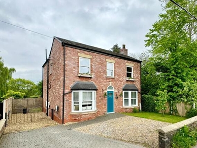 3 Bedroom Detached House For Sale In Crewe, Cheshire