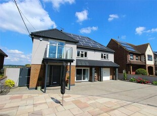 3 Bedroom Detached House For Sale In Hockley, Essex