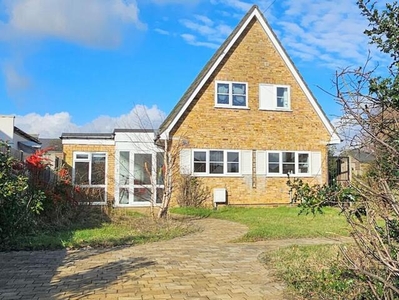 3 Bedroom Detached House For Sale In Knebworth, Hertfordshire