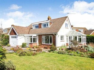 3 Bedroom Detached House For Sale In Pennington, Hampshire