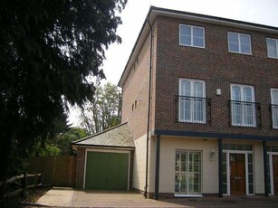 3 Bedroom End Of Terrace House For Rent In Winchester