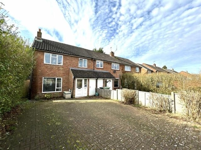 3 Bedroom End Of Terrace House For Sale In Camberley, Surrey