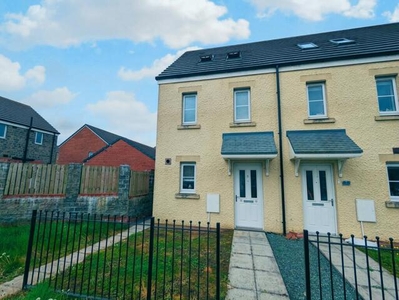 3 Bedroom End Of Terrace House For Sale In Johnstown
