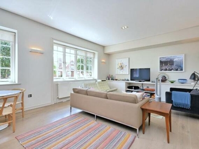3 Bedroom Flat For Rent In London, Belsize Park