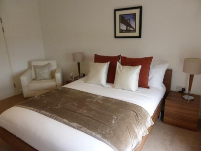 3 Bedroom Flat For Sale In Pontoon Dock, London