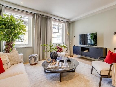 3 Bedroom Mews Property For Sale In London