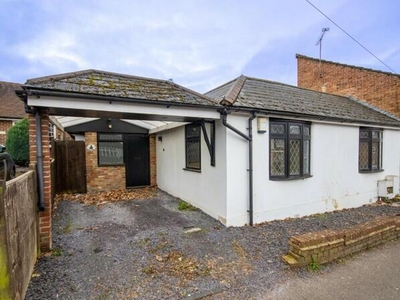 3 Bedroom Semi-detached Bungalow For Sale In Brentwood, Essex