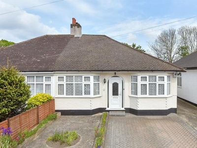 3 Bedroom Semi-detached Bungalow For Sale In Erith