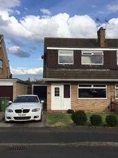 3 Bedroom Semi-detached House For Rent In Stockton-on-tees, Cleveland