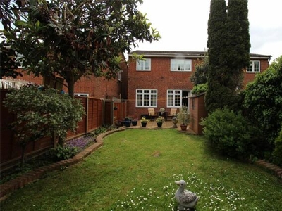 3 Bedroom Semi-detached House For Sale In Cheshunt, Walham Cross