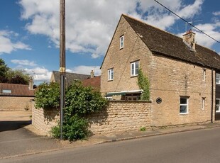 3 Bedroom Semi-detached House For Sale In Glapthorn, Northamptonshire
