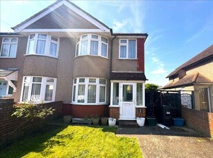 3 Bedroom Semi-detached House For Sale In Hanworth, Middlesex